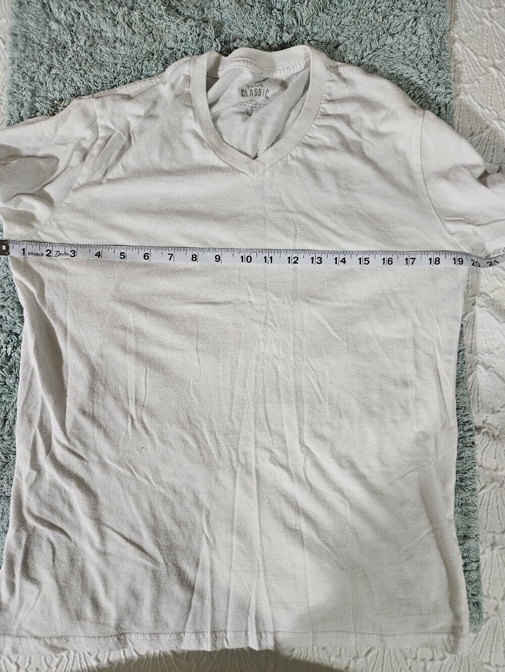 True Classic White V-Neck Tee Size Small - Picture 4 of 5